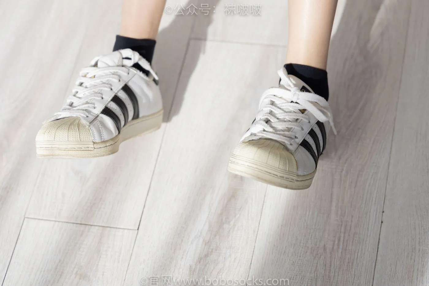 [BoBoSocks袜啵啵]NO.033 稚予-贝壳头、天鹅绒黑袜、天鹅绒白袜 [154P]插图4